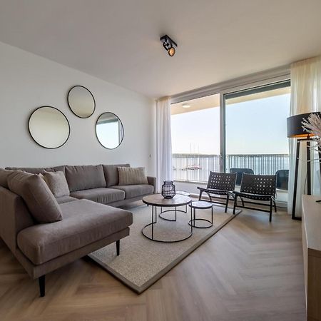 Spacious Waterfront Apartment 아르네마위던 외부 사진