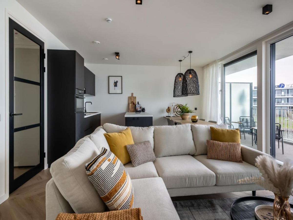 Spacious Waterfront Apartment 아르네마위던 외부 사진